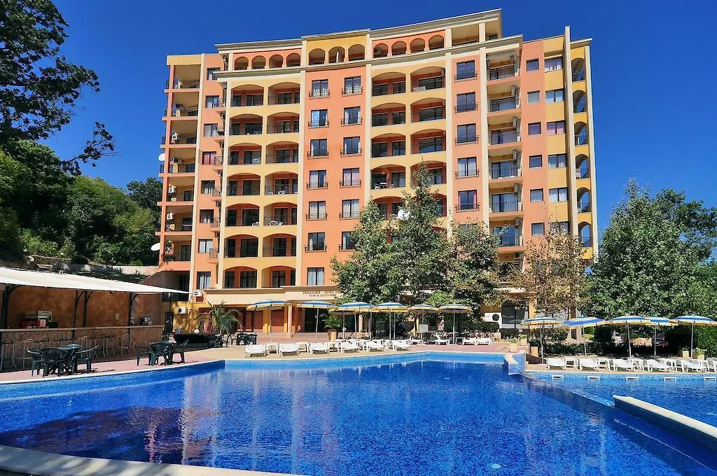 Kris Apartments At Paradise Green Park Golden Sands 0*,  Bulgária